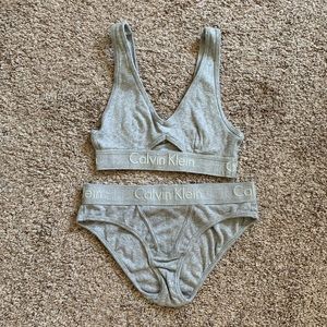 Calvin Klein Set Panty/Bralette